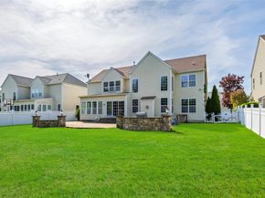33 Avolet Court, Mount Sinai NY 11766