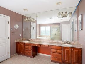 33 Avolet Court, Mount Sinai NY 11766