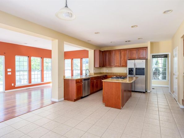 33 Avolet Court, Mount Sinai NY 11766