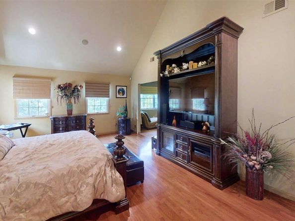 16 Dupont Court, Dix Hills NY 11746