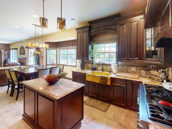 16 Dupont Court, Dix Hills NY 11746