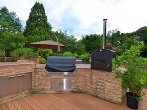 16 Dupont Court, Dix Hills NY 11746