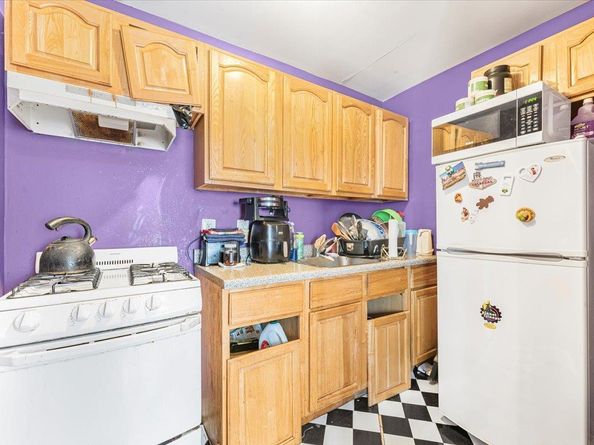 977 E 179th Street, Bronx NY 10460
