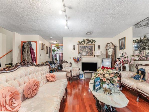 977 E 179th Street, Bronx NY 10460