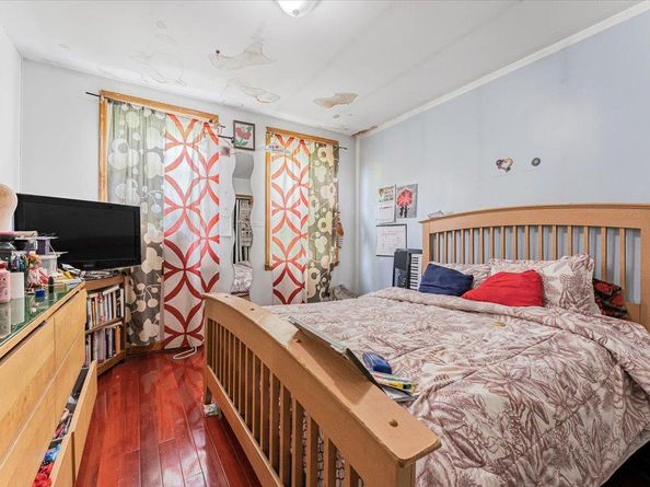977 E 179th Street, Bronx NY 10460