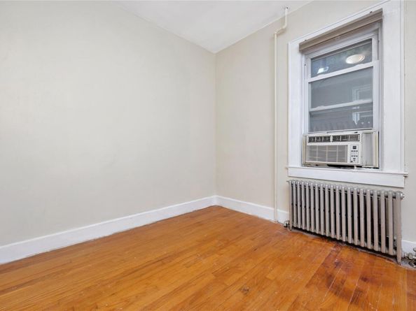 82 Heitz Place, Hicksville NY 11801