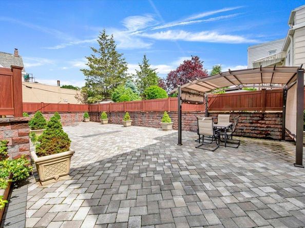9 Hyatt Avenue, Yonkers NY 10704