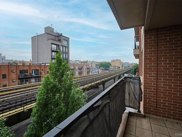 31-35 31st Street, Astoria NY 11106