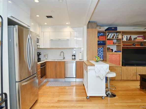 31-35 31st Street, Astoria NY 11106