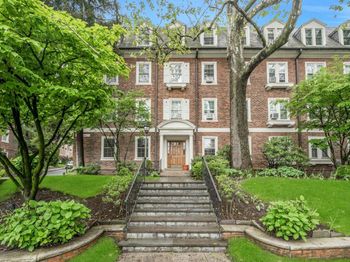 3 Alden Place