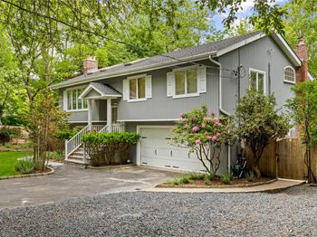 25 Cliff Road W
