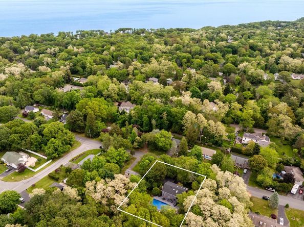 25 Cliff Road W, Wading River NY 11792