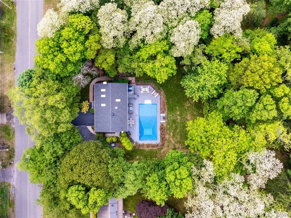 25 Cliff Road W, Wading River NY 11792