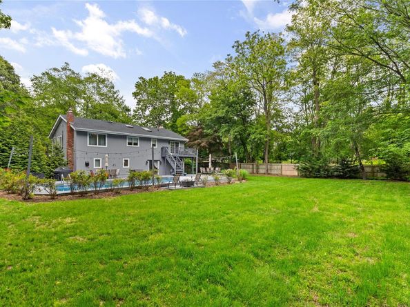 25 Cliff Road W, Wading River NY 11792