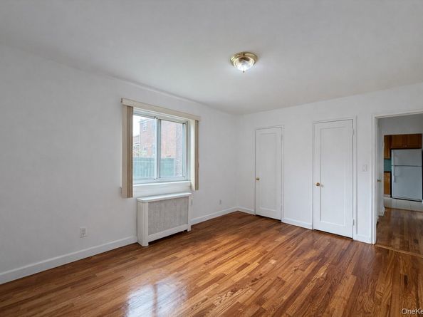 260-11 Langstone Avenue GV118E51, Glen Oaks NY 11004