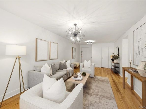 610 Waring Avenue 2H, Bronx NY 10467