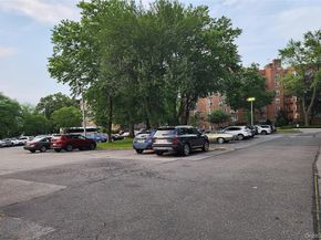 209-20 18th Ave 5E, Bayside NY 11360