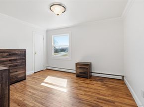 10 Mont Avenue, Dix Hills NY 11746