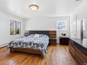 10 Mont Avenue, Dix Hills NY 11746