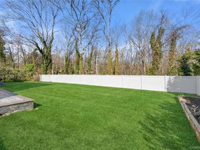 10 Mont Avenue, Dix Hills NY 11746