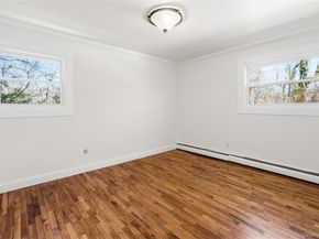 10 Mont Avenue, Dix Hills NY 11746