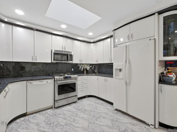 64-33 Alderton Street, Rego Park NY 11374