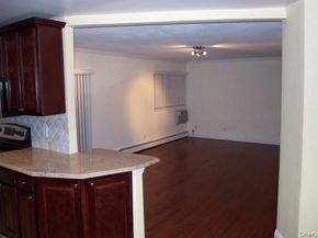 12 Granada Crescent 121, White Plains NY 10603