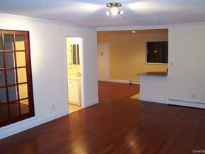 12 Granada Crescent 121, White Plains NY 10603