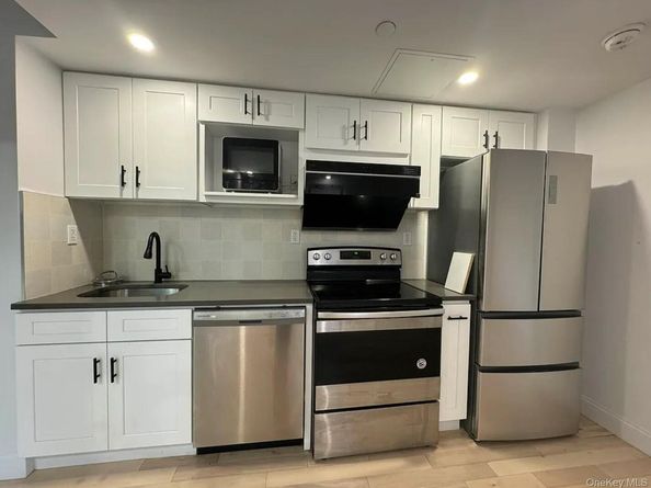 10525 65th Road 5C, Forest Hills NY 11375