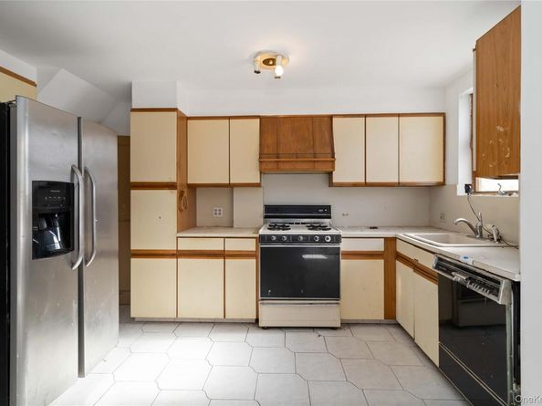 1593 Independence Avenue, Brooklyn NY 11228