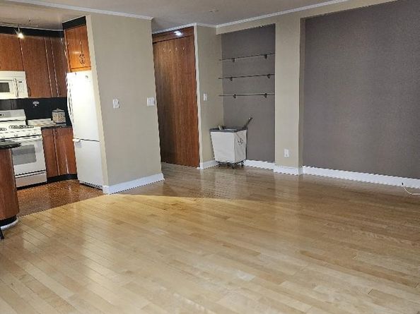 105-15 66 3F, Forest Hills NY 11375