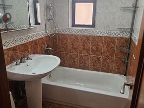 105-15 66 3F, Forest Hills NY 11375