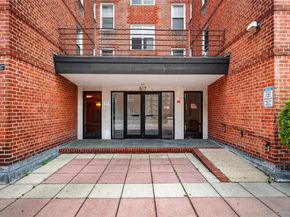 517 Riverdale Avenue 4A, Yonkers NY 10705