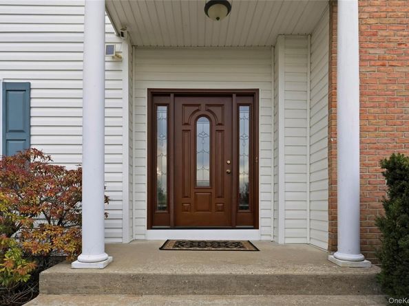 48 Windcrest Drive, Manorville NY 11949