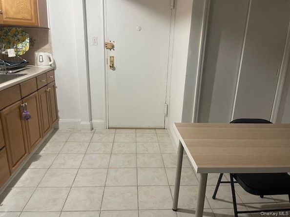 73-45 210 Street 1C, Oakland Gardens NY 11364