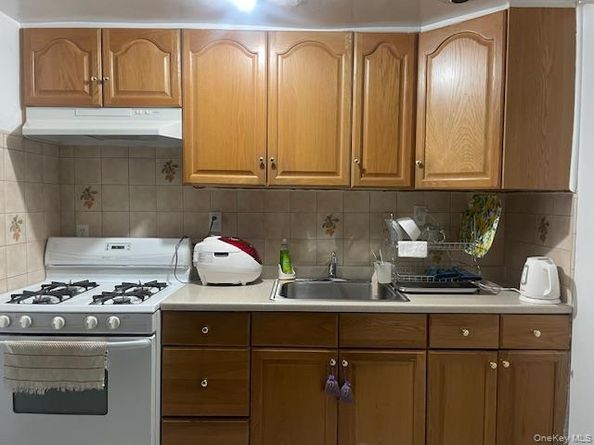 73-45 210 Street 1C, Oakland Gardens NY 11364