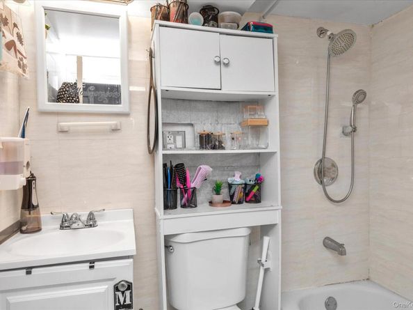 21812 141st Road, Laurelton NY 11413