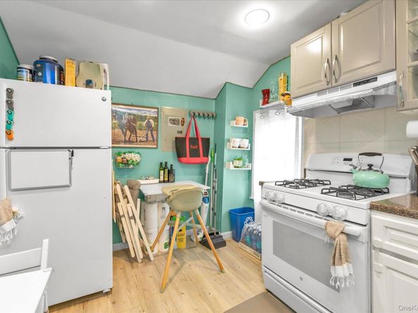 21812 141st Road, Laurelton NY 11413