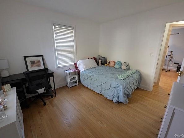 471 Windsor Place, Oceanside NY 11572