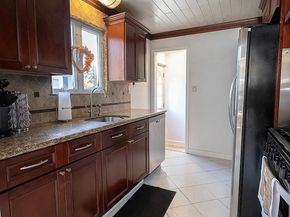 471 Windsor Place, Oceanside NY 11572