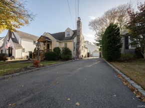 471 Windsor Place, Oceanside NY 11572