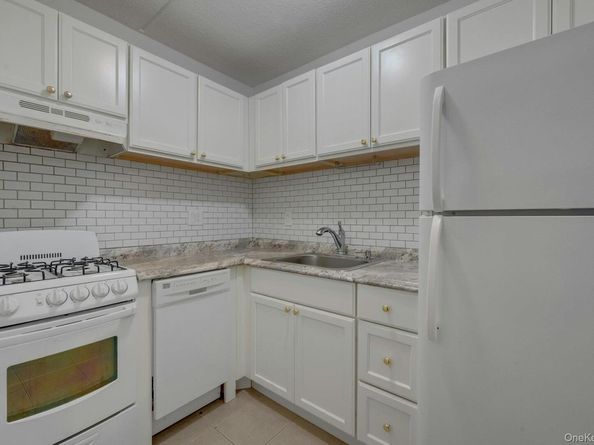 4 Consulate Drive 1B, Tuckahoe NY 10707