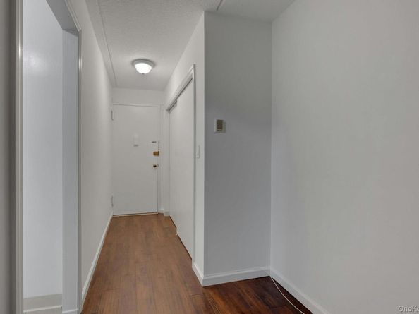 4 Consulate Drive 1B, Tuckahoe NY 10707