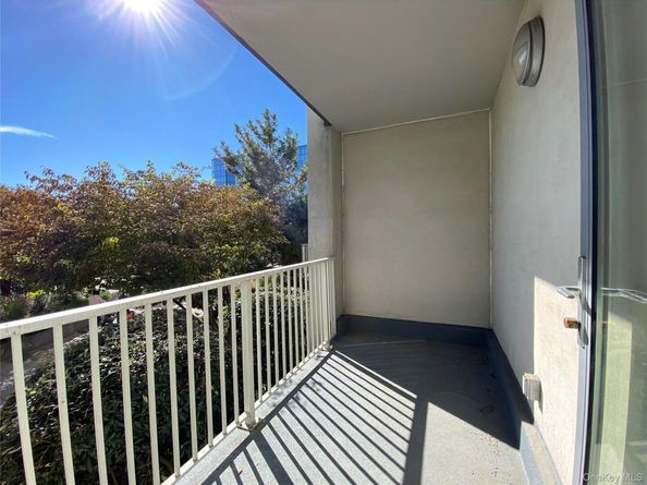 40-28 College Point Boulevard T2811, Flushing NY 11354