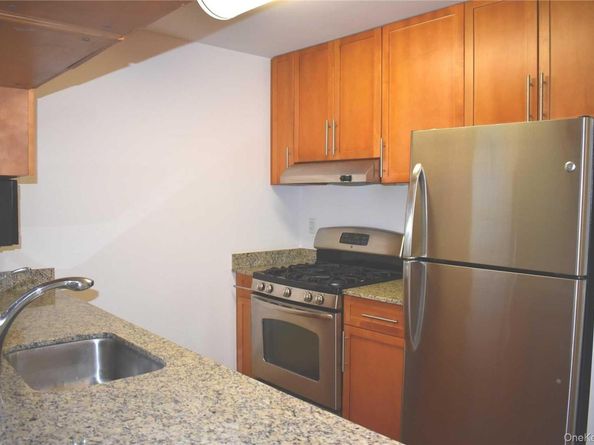 40-28 College Point Boulevard T2811, Flushing NY 11354