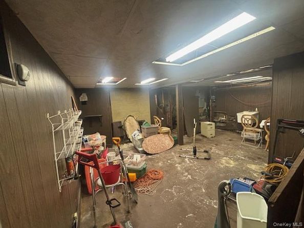 62 12th Avenue, Mineola NY 11501