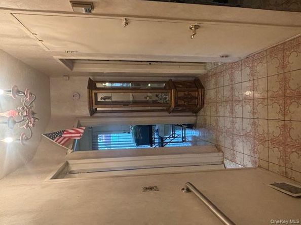 62 12th Avenue, Mineola NY 11501