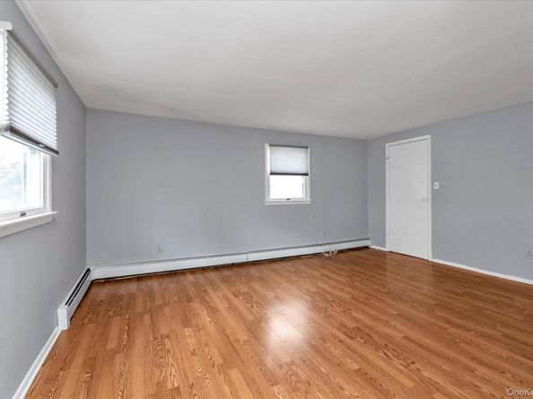 22 Fairview Road W, Massapequa NY 11758