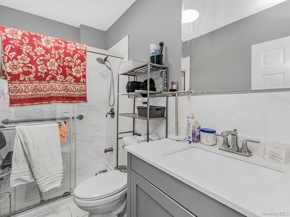 4613 Carpenter Avenue, Bronx NY 10470