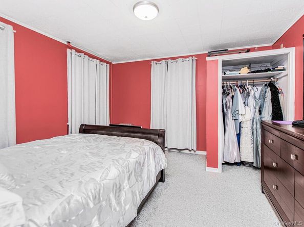 4613 Carpenter Avenue, Bronx NY 10470